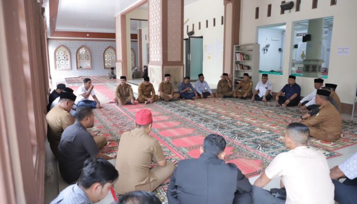 Pj Bupati Aceh Besar Takziah Ke Rumah Alm Waled Husaini