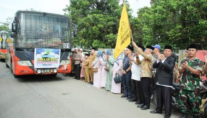 Arpan Nasution Lepas 276 Jamaah Calhaj Palas 2024