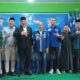 Pengurus DPW dan DPD PAN berfoto bersama Balon Wali Kota dan Wakil Wali Kota Padangsidimpuan. (Waspada/Sukri Falah Harahap)