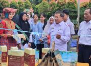 Guru Aceh Singkil Masuk Rekor Muri Pada Festival Syair Se-Asean