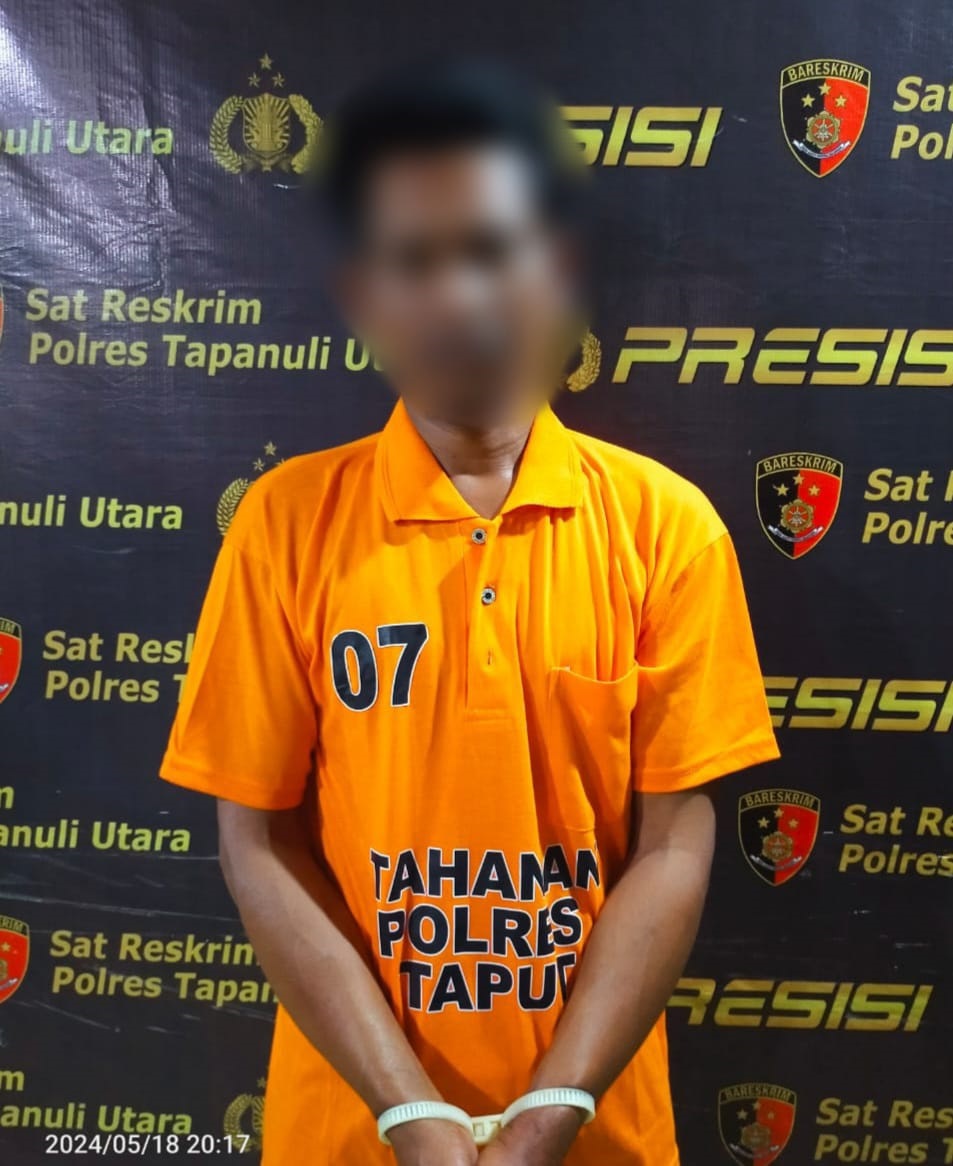 RH, 43, warga Kabupaten Taput, pria biadab yang tega menyetubuhi putri kandungnya inisial ESH, 18, hingga berkali-kali. Waspada/ist