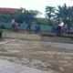 JAMAAH Masjid Al Muhajirin Kalang Simbara bergotong royong mempersiapan MTQ Tingkat Kecamatan Sidikalang.Wapada/Kartolo Munte.