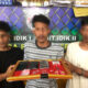 Petugas memperlihatkan 3 pelaku penyalahgunaan narkotika jenis sabu, di ruang Satres Narkoba Polres Abdya. Jumat (31/5).Waspada/Syafrizal