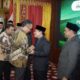 Tampak dalam gambar Pj. Wali Kota Sabang, Reza Fahlevi bersalaman dengan Kepala dan Wakil Kepala BPKS usai acara pelantikan di Meligou Gubernur Aceh. (Waspada/ist)