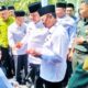 Bupati dan Wabup Simalungun saat melakukan tepung tawar kepada perwakilan Calhaj asal Simalungun di halaman Masjid Asy Syuhada Korem 022/PT Jln Asahan Kec. Siantar, Senin (6/5).(Waspada/ist).