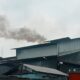 ASAP yang dikeluarkan cerobong boiler PKS berpotensi menimbulkan polisi. Waspada/Asrirrais