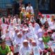 Rektor UM Tapsel Muhammad Darwis, MPd (kiri atas) didampingi Ketua PDM Padangsidimpuan Dr. Anhar membacakan pernyataan sikap civitas akademika UM Tapsel dan keluarga besar perserikatan Muhamadiyah saat aksi bela Palestina di UM Tapsel, Selasa (7/5).Waspada/Mohot Lubis.