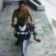 WAJAH tersangka terekam kamera CCTV saat hendak mencuri uang dalam kotak infaq di Mushala Al Falah Jl. Paya Bakung, Kecamatan Hamparanperak, Kabupaten Deliserdang. Waspada/Ist