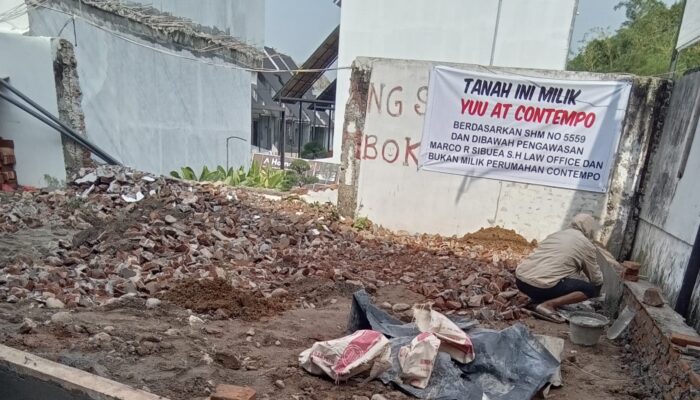 Barusan Dibongkar, Pemilik Yuu Contempo Nekad Bangun Kembali Tembok Di Obyek Sengketa
