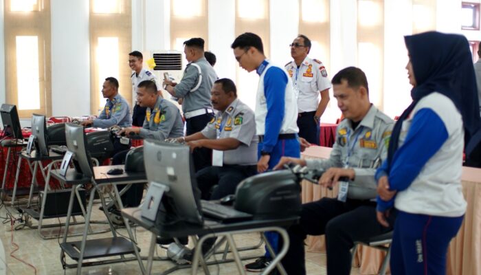 Petugas Dishub Medan Pelatihan Safety Riding