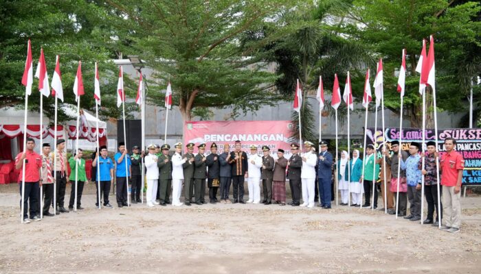 Peringati Hari Lahir Pancasila, Pemko Sabang Bagikan Bendera Merah Putih