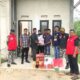 Pemkab Serah Bantuan Masa Panik Untuk Korban Angin Kencang