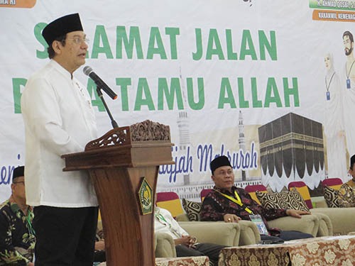 Foto-foto Rahmat Shah Lepas Jemaah Calhaj Kloter 19 Embarkasi Medan Foto-foto Rahmat Shah Lepas Jemaah Calhaj Kloter 19 Embarkasi Medan