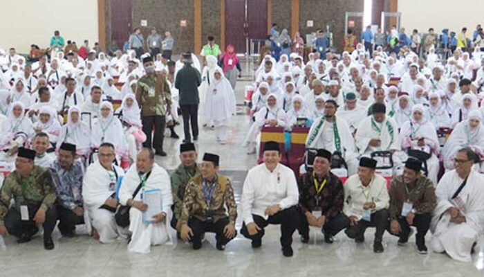 Foto-foto Rahmat Shah Lepas Jemaah Calhaj Kloter 19 Embarkasi Medan