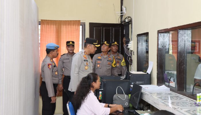 Kapolres Tapteng Cek Pelayanan Publik