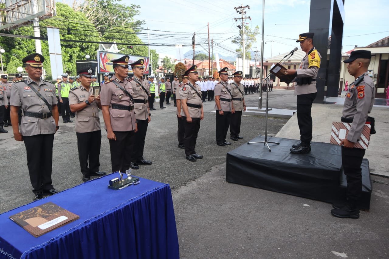 Kapolres Aceh Tengah Pimpin Sertijab Kabag SDM Dan 3 Kasat