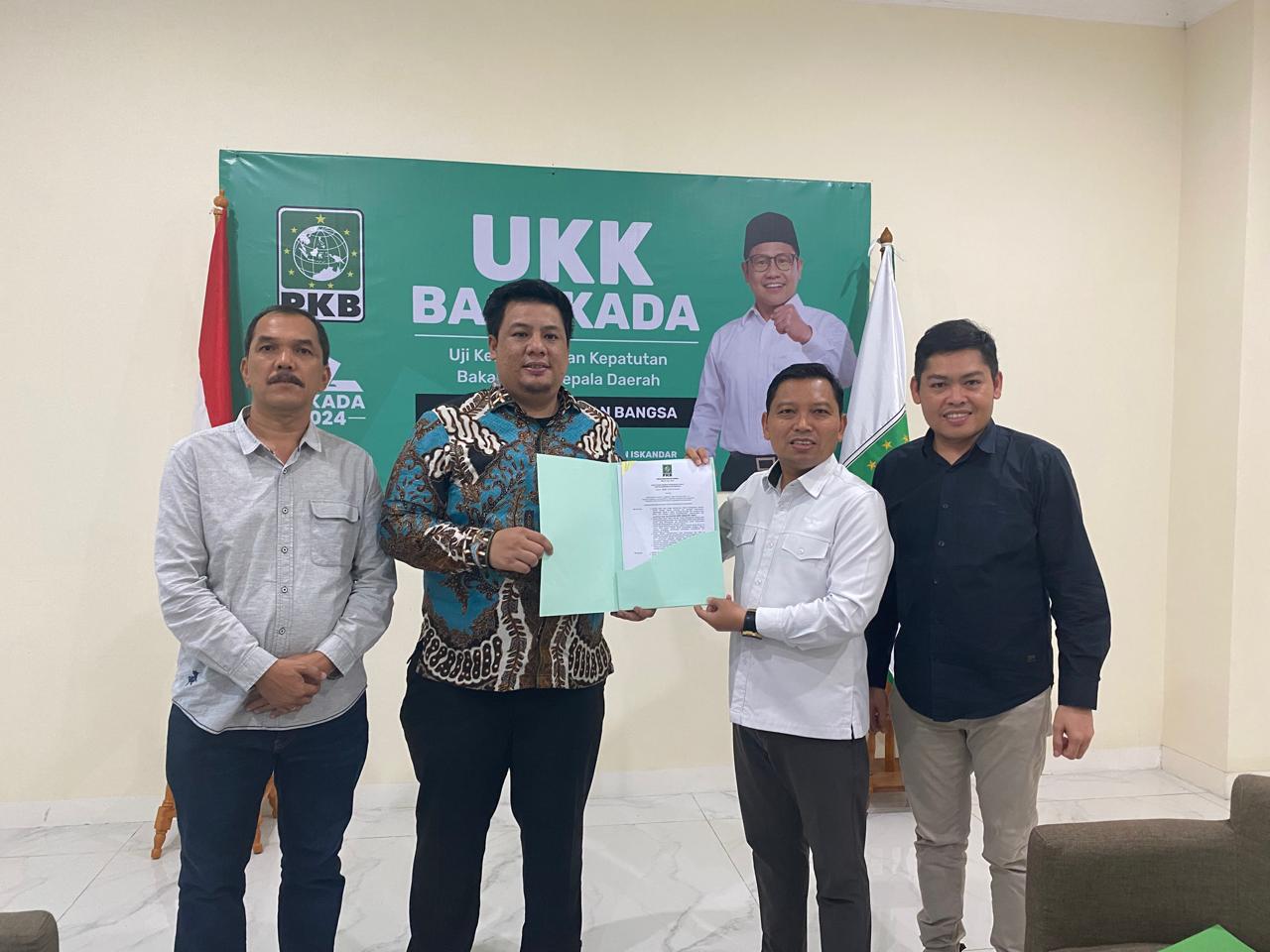 Vandiko Gultom Kantongi 4 Surat Tugas Dari Partai Politik
