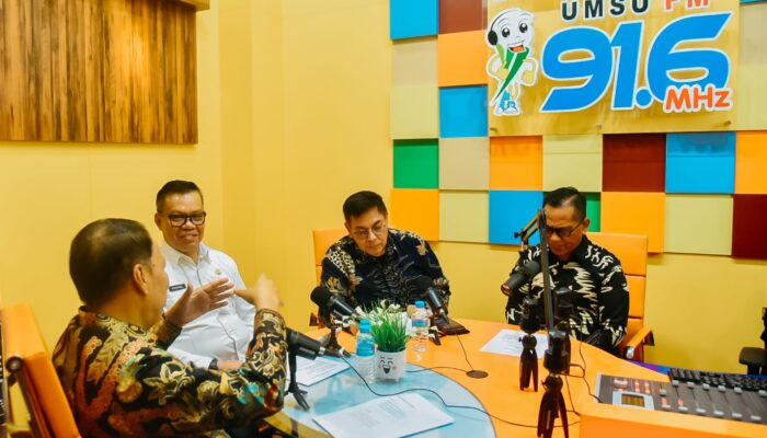Pj Bupati Batubara Nizhamul Narsum Di Radio UMSU