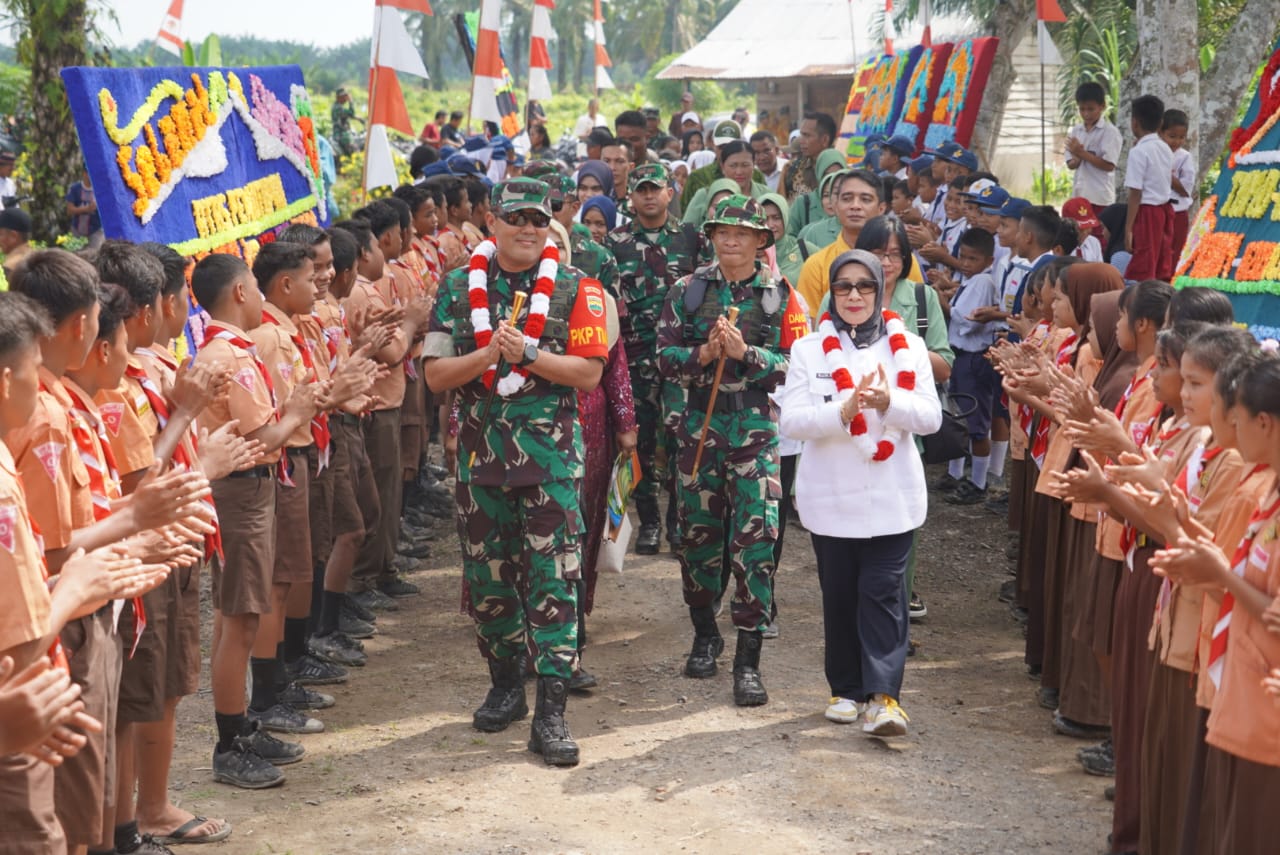 Danrem 022/PT Tutup TMMD Ke-120 Kodim 0209/LB
