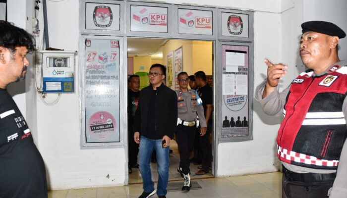 Penjagaan Kantor KIP, Gudang Logistik Dan Bawaslu Diperketat Pasca Putusan MK