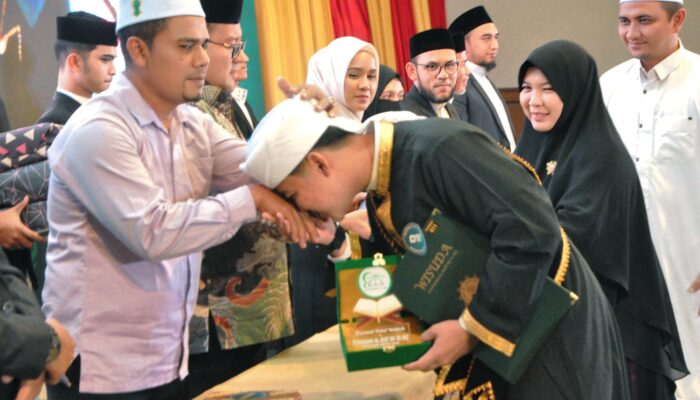 Ma’had Daarut Tahfizh Al-Ikhlas Wisuda Syahdah Santri