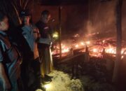 Bhabinkamtibmas – Babinsa Respon Cepat Kebakaran Rumah Petani Idi Cut