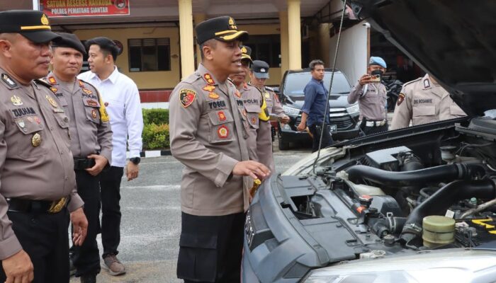 Kapolres P. Siantar Cek Fisik Dan Administrasi Randis