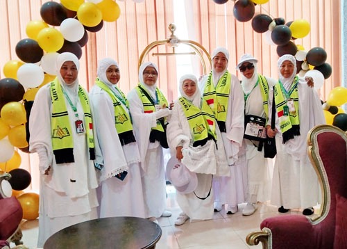 Foto-foto Jamaah Kloter 24 Embarkasi Medan Berkumpul Di Arafah