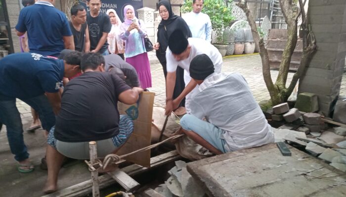 Rahudman Harahap Dan Keluarga Berkurban 2 Lembu, 2 Kambing Di Hari Raya Idul Adha