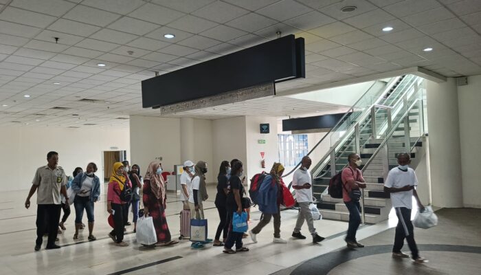24 PMI Ilegal Dan Seorang Bayi Dideportasi Malaysia