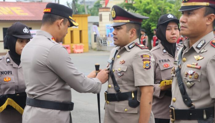 Sertijab Kasat Bersama Empat Kapolsek Lingkungan Polres Lhokseumawe
