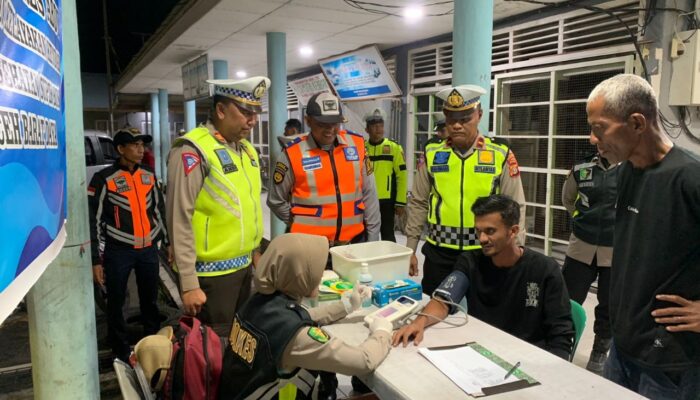 Satlantas Polres Abdya Cek Urine Sopir Travel