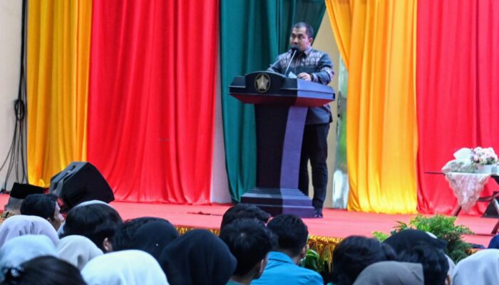 Pj Bupati Aceh Besar Bekali Mahasiswa KKN USK