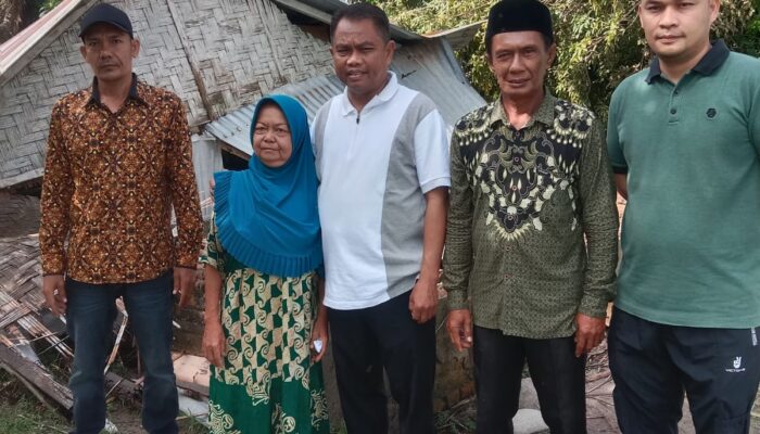 Bupati Sergai Kunjungi Korban Angin Puting Beliung