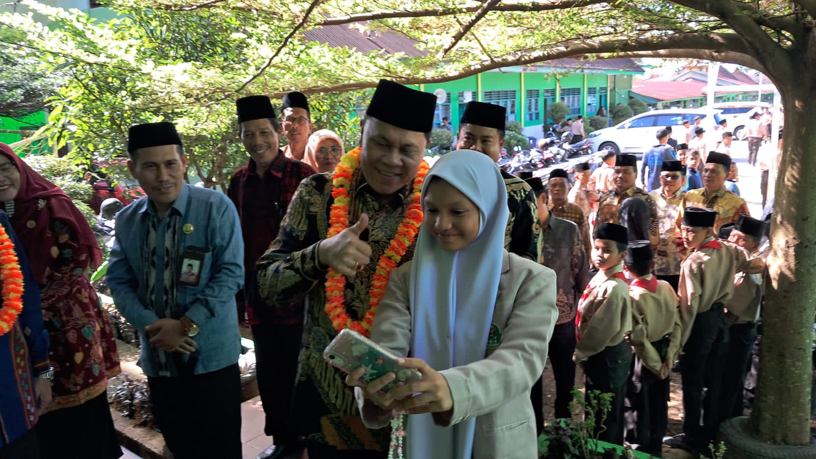 Kakanwil Kemenagsu Di MTsN 1 Padangsidimpuan, Bekerja Satu Komando