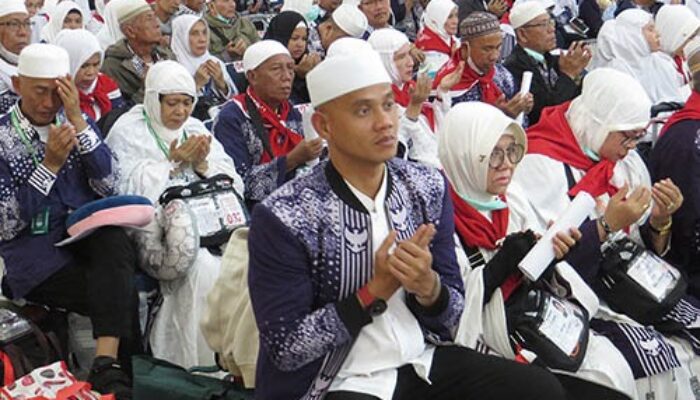 Foto-foto Jamaah Haji Kloter 2 Medan Tiba
