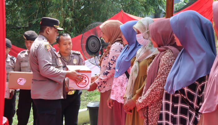 Polres Binjai Berikan 1000 Bingkisan