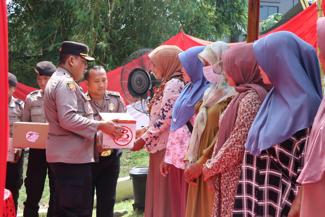 Polres Binjai Berikan 1000 Bingkisan