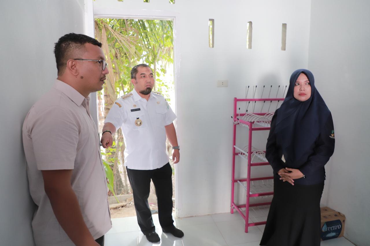 Pj Bupati Aceh Besar Serahkan Dua Rumah Tahan Gempa Untuk Yatim Dan Dhuafa Pj Bupati Aceh Besar Serahkan Dua Rumah Tahan Gempa Untuk Yatim Dan Dhuafa