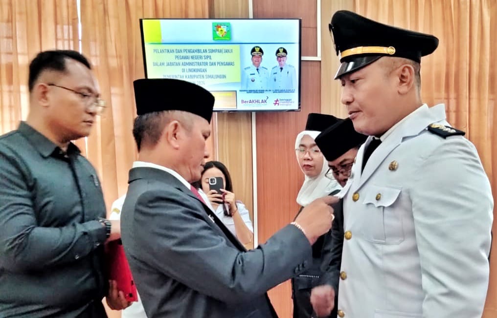 Jelang Pilkada, Bupati Simalungun Lantik 70 Pejabat Administrator Dan Pengawas