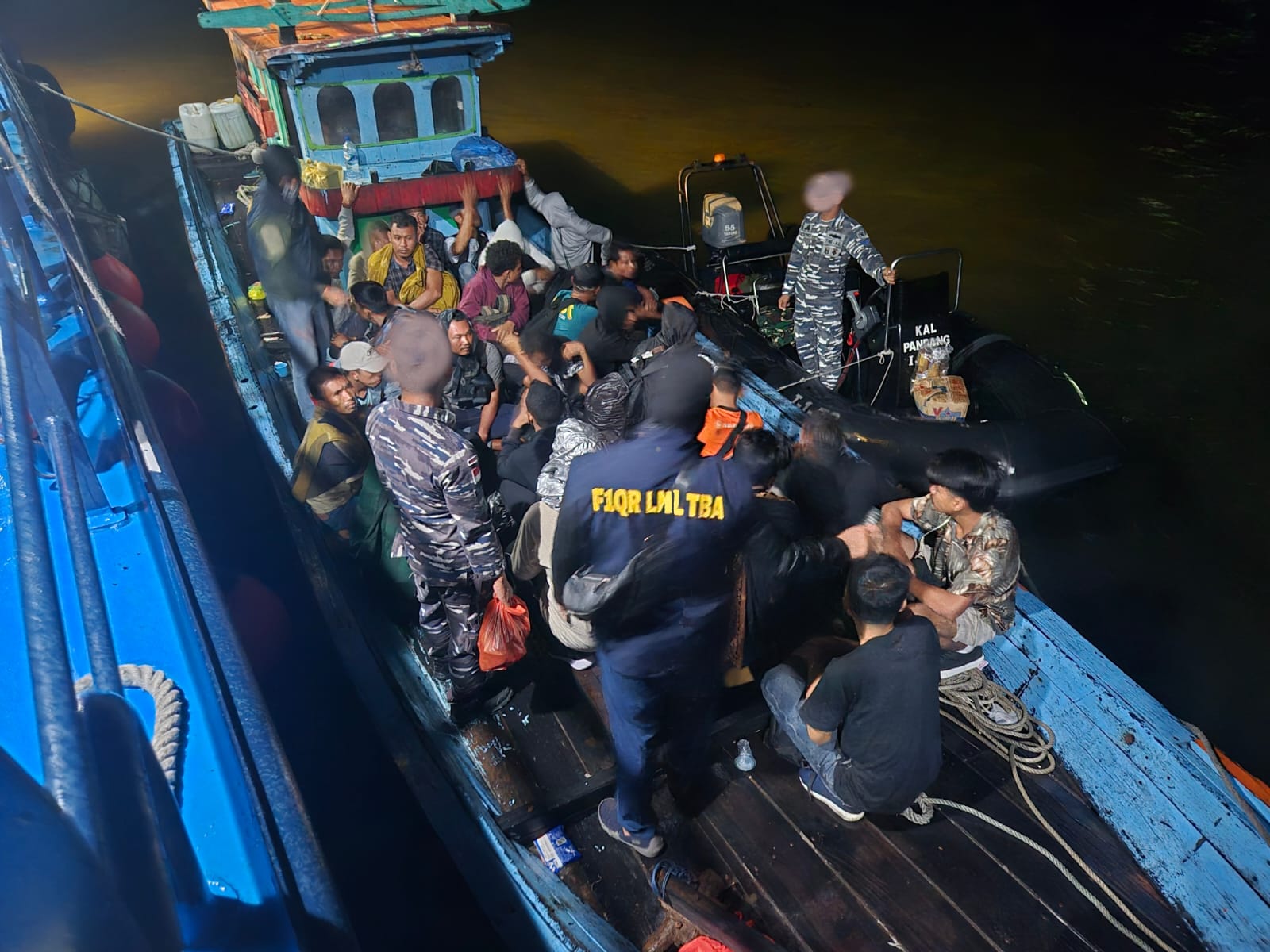 Taktik 'Kepung Laut' Jitu Amankan 39 TKI Ilegal