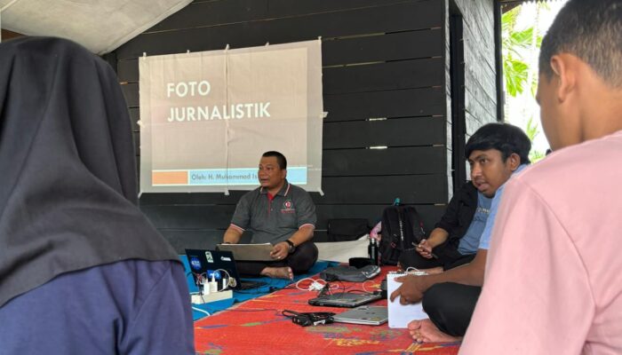Belasan Peserta CO Dibekali Dasar Jurnalistik