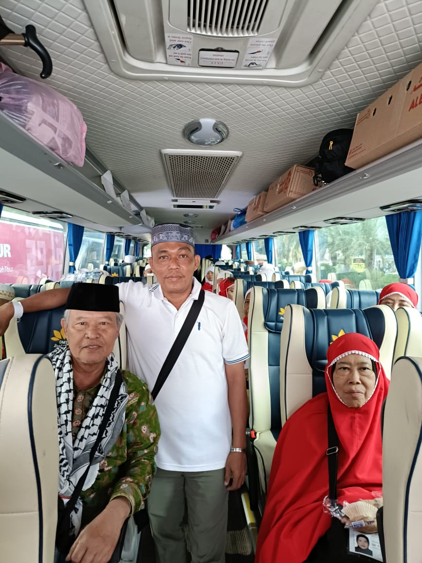 Perjalanan Jamaah Haji Kloter 02 Menuju Bandara Prince Mohammad Bin Abdel Aziz
