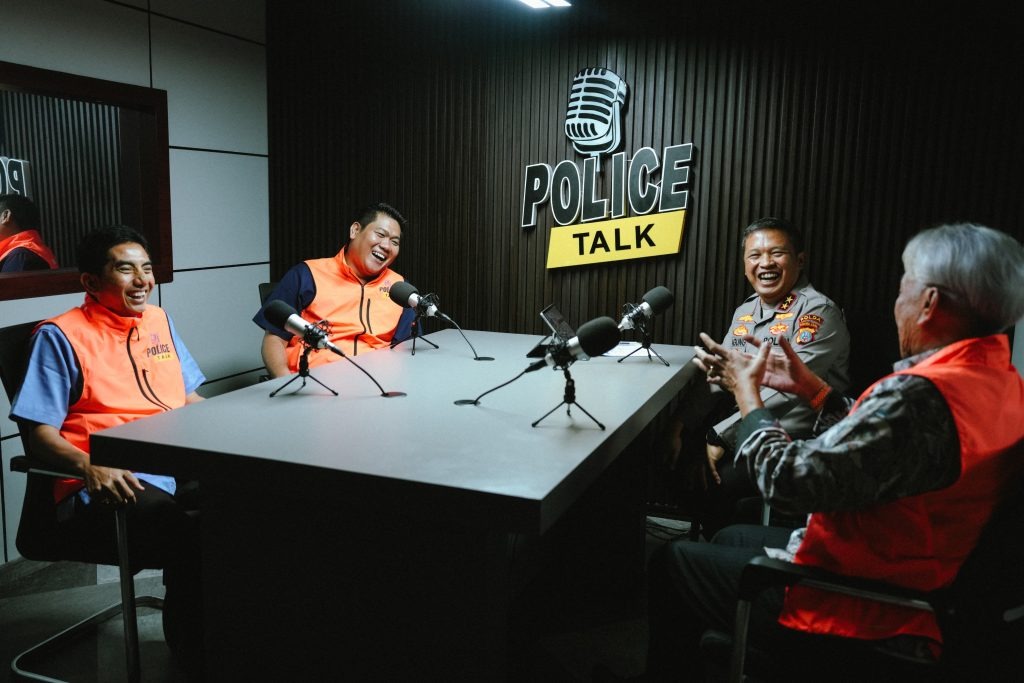 Podcast “Police Talk” Dinilai Dapat Dekatkan Polisi Kepada Masyarakat