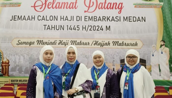 Sri Puji Astuti Bahagia Berangkat Haji Bersama Buah Hati