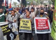 Demo Tuntut Hak Pekerja Di DPRD Sumut