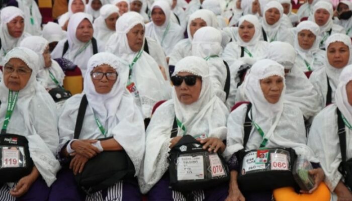 Gunakan 4 Bus Calhaj Paluta Tiba Di Asrama Haji Medan