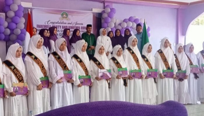 Pesantren Putri Tahfidzul Qur’an Ahmad Fadlan Gelar Wisuda Angkatan 11