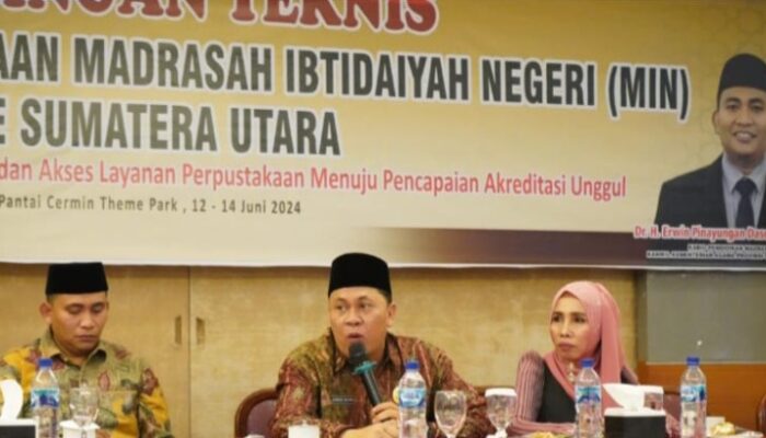 Kakanwil Kemenagsu Buka Bimtek Pengelola Pustaka MIN Se Sumut