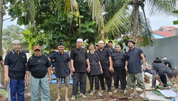 Warga Komplek Ar Rahman  Sembelih 9 Ekor Hewan Kurban